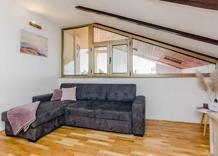 Apartment Roko - Up To 4 People With Free Parking *