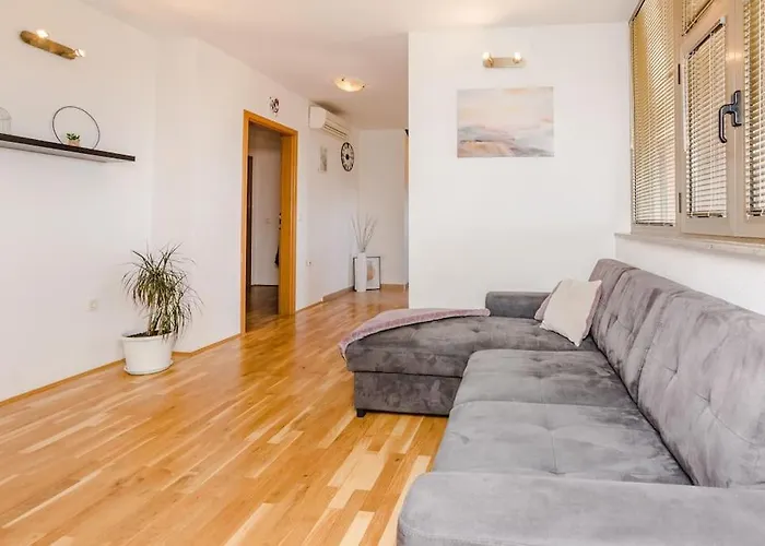 Roko - Up To 4 People With Free Parking Apartment Zadar