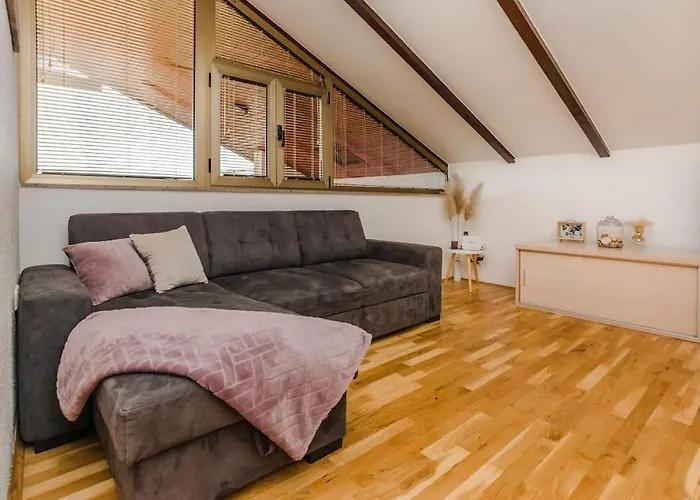 Roko - Up To 4 People With Free Parking Apartment